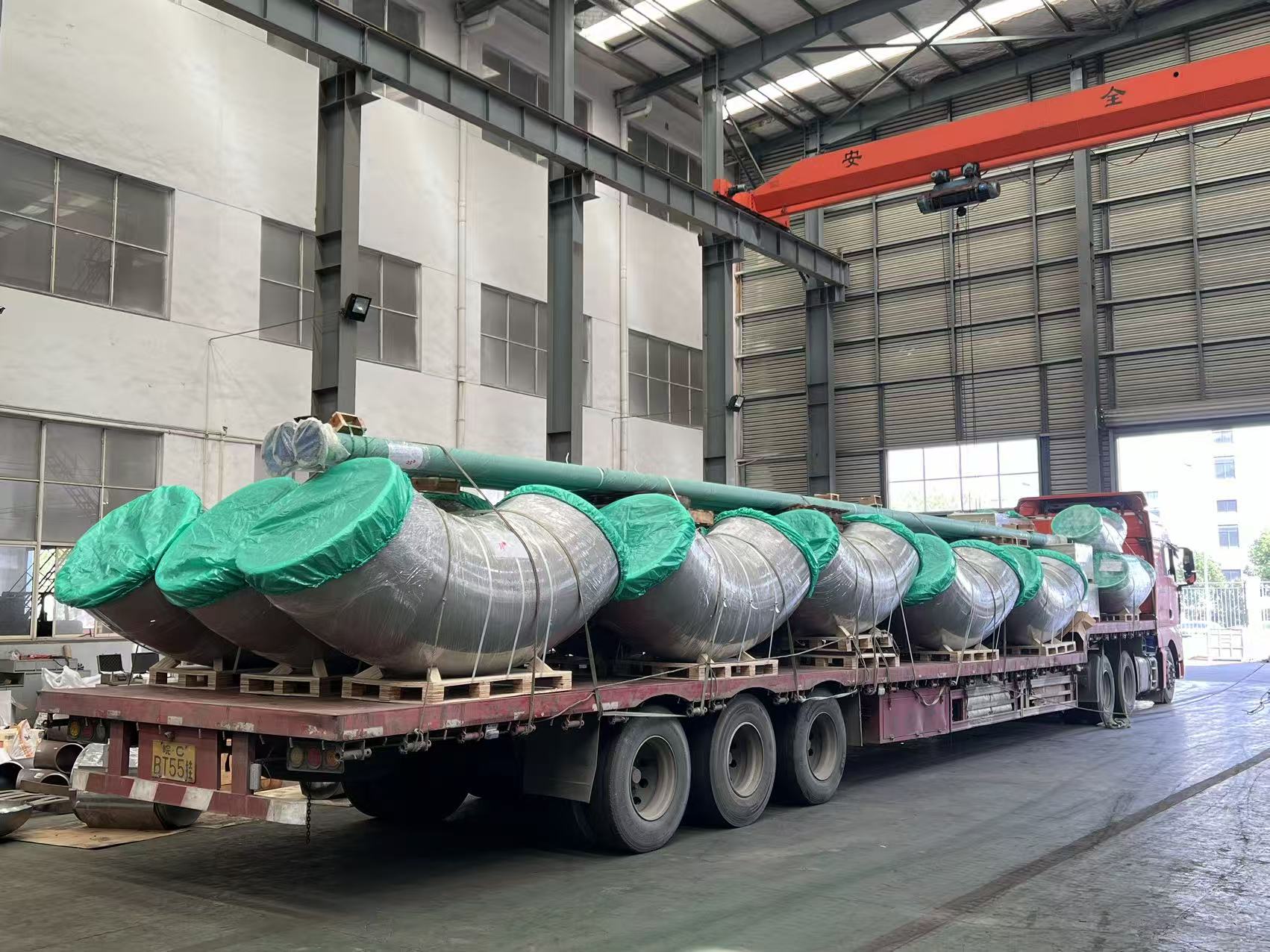 Shipment Update – Large-Diameter Stainless Steel Pipe Fittings Dispatched